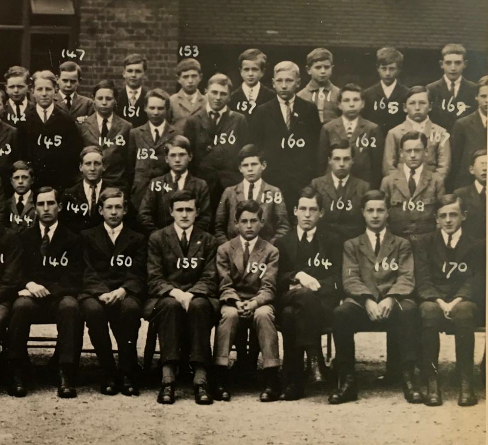 Whole school, 1919 (section 3, right)