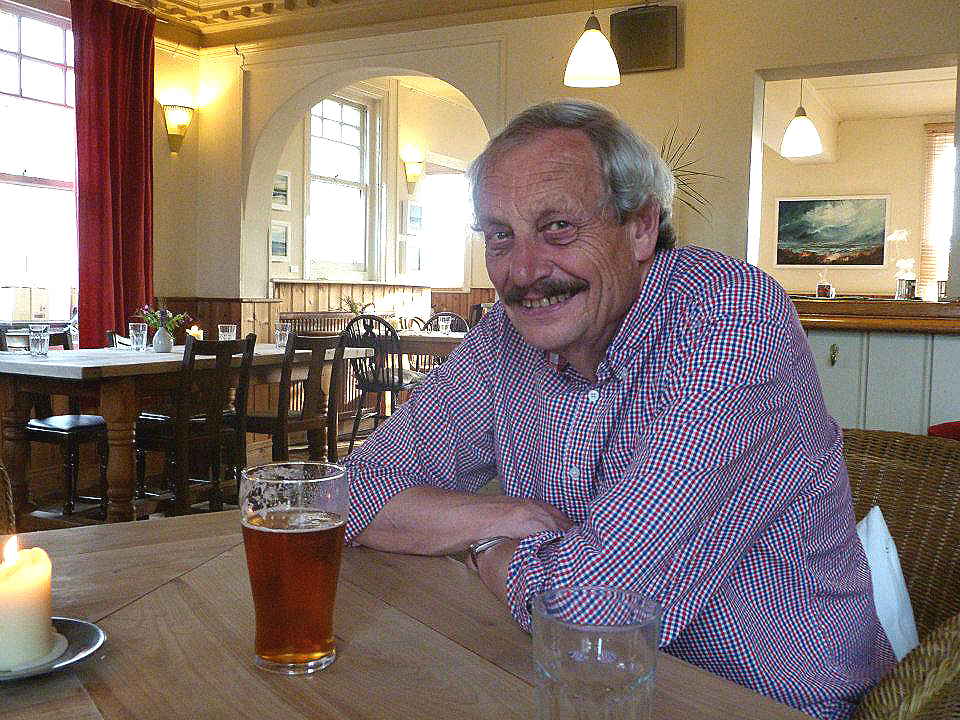 Malcolm Walton Malcolm Waltont